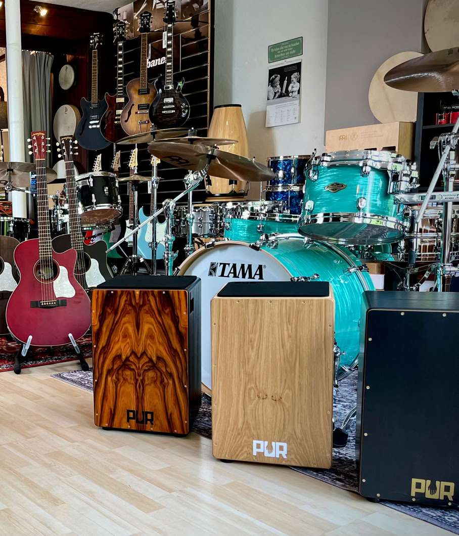 Shaker, Egg, Tambourin, Schellenreifen, Clave, Guiro,Cowbell, Kuhglocke, Caxxixi